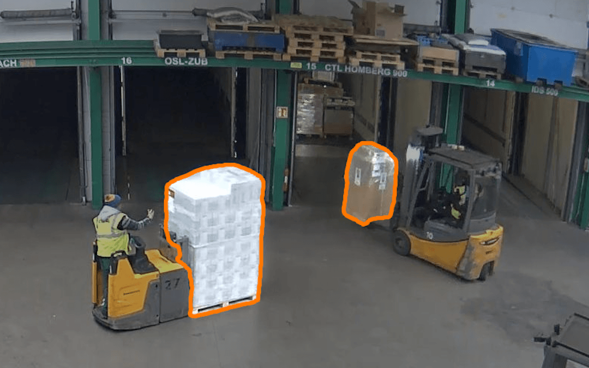 Automated camera-based dimensioning
